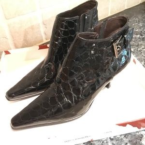 BRAND NEW NEVER BEEN WORN Donald J. Pliner Shoes